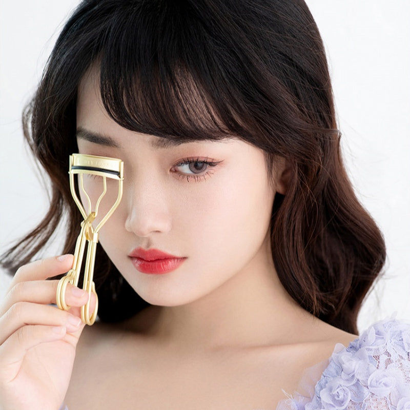 BEAUTYJUNKO Golden Sunburst Eyelash Curler - myernk